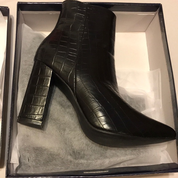 Trendy heel booties faux crocodile pattern - Picture 5 of 7